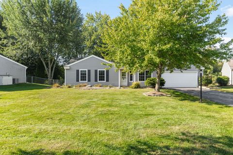 Tiny photo for 833 Dartmouth Drive, Island Lake, IL 60042 (MLS # 12474113)