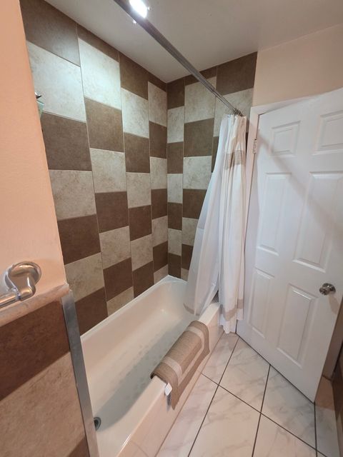 Tiny photo for 2201 Kingfisher Lane, Rolling Meadows, IL 60008 (MLS # 12559397)