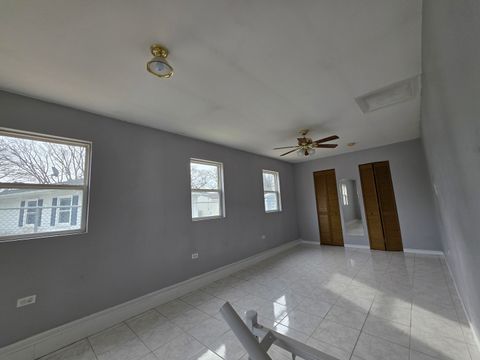 Tiny photo for 2201 Kingfisher Lane, Rolling Meadows, IL 60008 (MLS # 12559397)