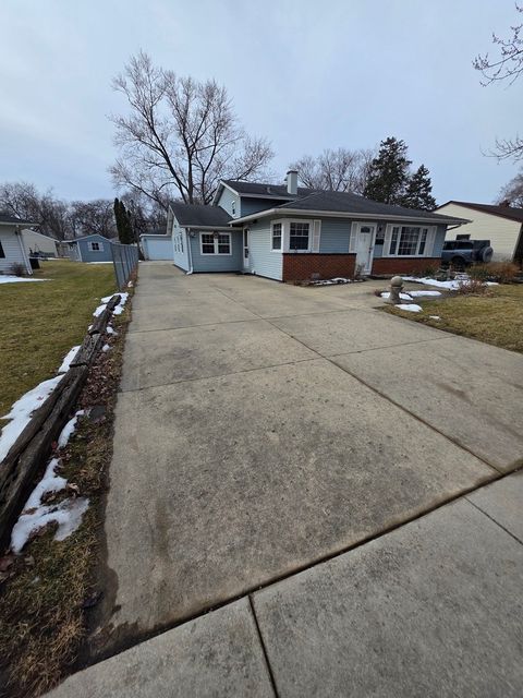 Tiny photo for 2201 Kingfisher Lane, Rolling Meadows, IL 60008 (MLS # 12559397)