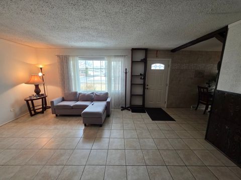 Tiny photo for 2201 Kingfisher Lane, Rolling Meadows, IL 60008 (MLS # 12559397)