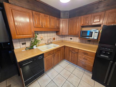 Tiny photo for 2201 Kingfisher Lane, Rolling Meadows, IL 60008 (MLS # 12559397)