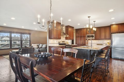 Tiny photo for 15 Newtown Court E, Buffalo Grove, IL 60089 (MLS # 12574457)