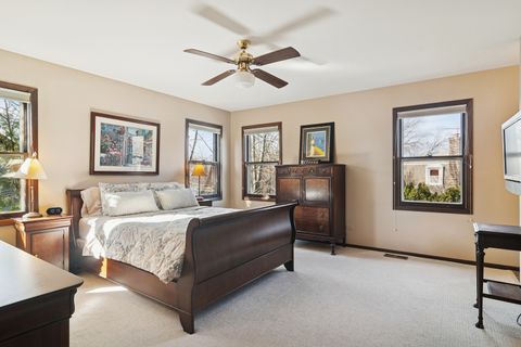 Tiny photo for 15 Newtown Court E, Buffalo Grove, IL 60089 (MLS # 12574457)