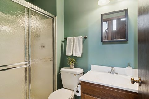 Tiny photo for 15 Newtown Court E, Buffalo Grove, IL 60089 (MLS # 12574457)