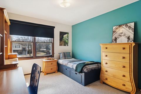 Tiny photo for 15 Newtown Court E, Buffalo Grove, IL 60089 (MLS # 12574457)