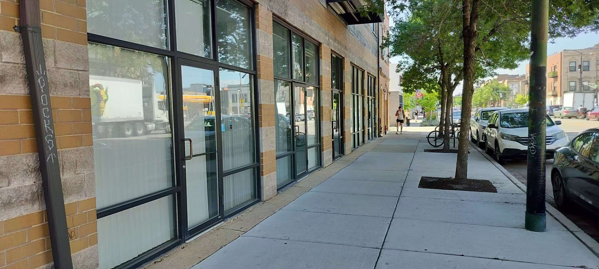 1627 N Western Avenue