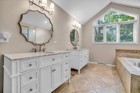 Tiny photo for 2602 Majestic Oaks Lane, St. Charles, IL 60174 (MLS # 12446072)