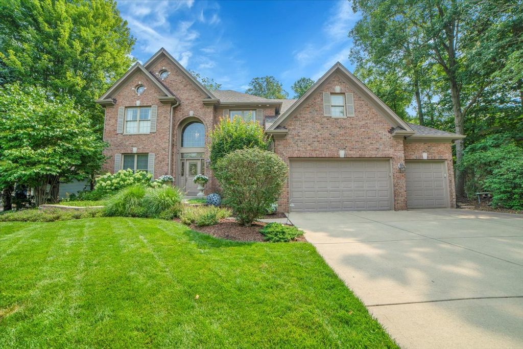 Photo for 2602 Majestic Oaks Lane, St. Charles, IL 60174 (MLS # 12446072)