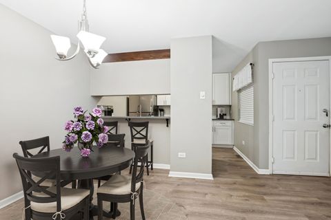 Tiny photo for 49 Orchard Terrace #1, Lombard, IL 60148 (MLS # 12458624)