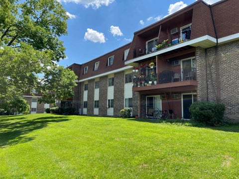 Tiny photo for 1085 Knoll Lane #207, Hoffman Estates, IL 60194 (MLS # 12722336)