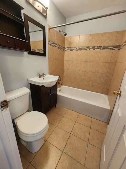 Tiny photo for 1085 Knoll Lane #207, Hoffman Estates, IL 60194 (MLS # 12722336)