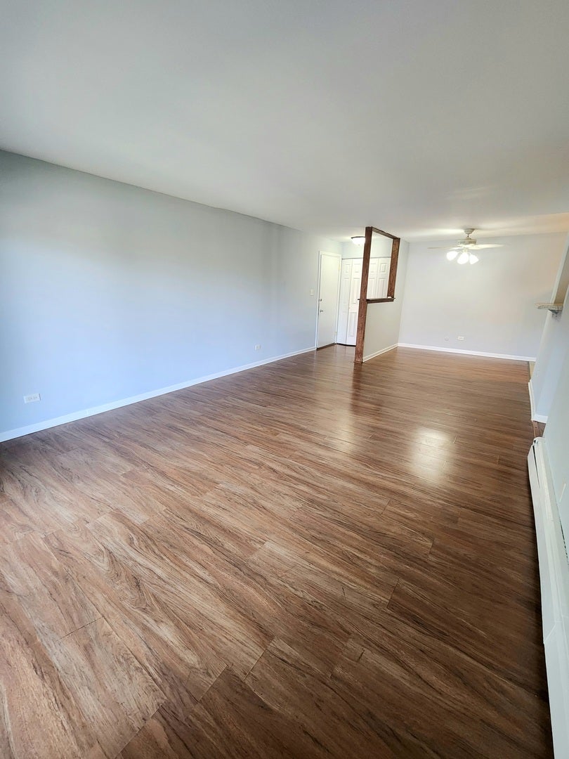 1085 Knoll Lane 207