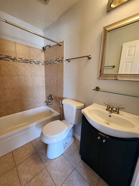 Tiny photo for 1085 Knoll Lane #207, Hoffman Estates, IL 60194 (MLS # 12722336)