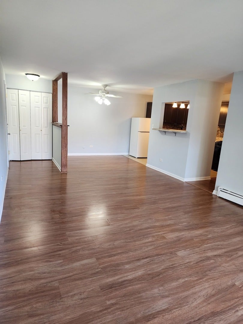 1085 Knoll Lane 207
