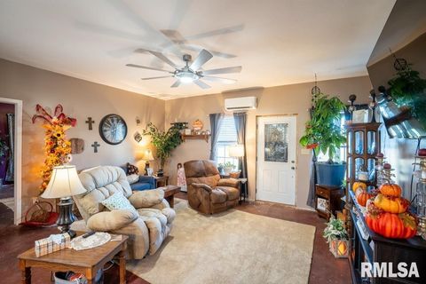 Tiny photo for 13261 CASEY Road, Marion, IL 62959 (MLS # QC4268911)