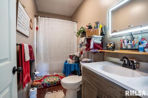 Tiny photo for 13261 CASEY Road, Marion, IL 62959 (MLS # QC4268911)