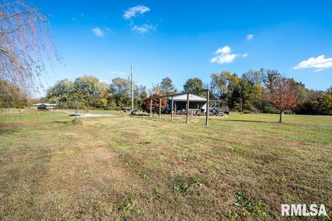 Tiny photo for 13261 CASEY Road, Marion, IL 62959 (MLS # QC4268911)