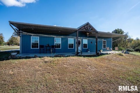 Tiny photo for 13261 CASEY Road, Marion, IL 62959 (MLS # QC4268911)