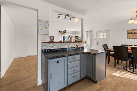 Tiny photo for 6140 W 99th Street, Oak Lawn, IL 60453 (MLS # 12617909)