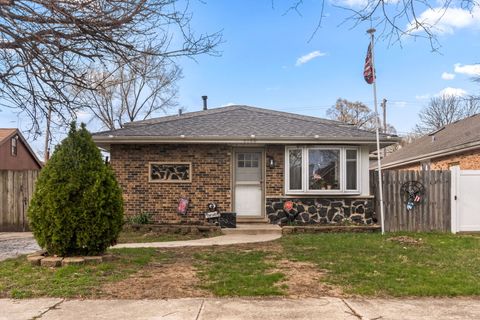 Photo of 6140 W 99th Street, Oak Lawn, IL 60453 (MLS # 12617909)