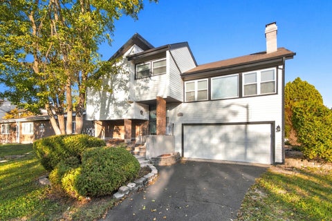 Photo of 17909 Chartres Court, Hazel Crest, IL 60429 (MLS # 12788134)