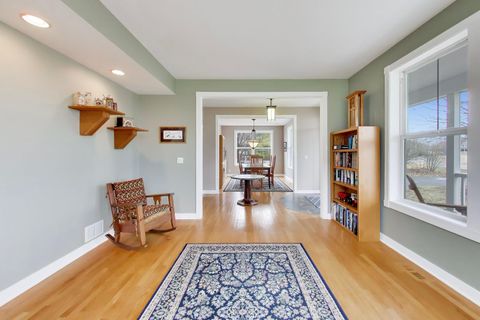 Tiny photo for 1082 Prairie Trail, Grayslake, IL 60030 (MLS # 12621616)