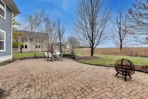 Tiny photo for 1082 Prairie Trail, Grayslake, IL 60030 (MLS # 12621616)