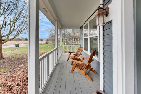 Tiny photo for 1082 Prairie Trail, Grayslake, IL 60030 (MLS # 12621616)