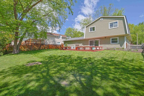 Tiny photo for 1299 W New Britton Drive, Hoffman Estates, IL 60192 (MLS # 12647366)