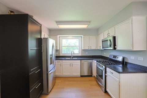 Tiny photo for 1299 W New Britton Drive, Hoffman Estates, IL 60192 (MLS # 12647366)