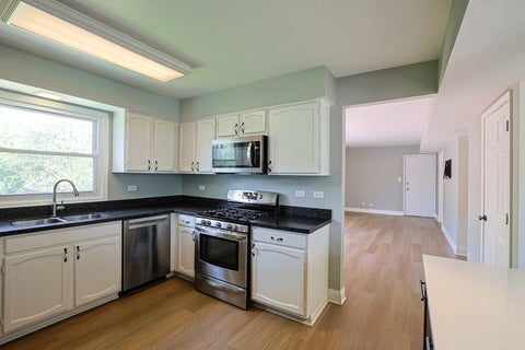 Tiny photo for 1299 W New Britton Drive, Hoffman Estates, IL 60192 (MLS # 12647366)