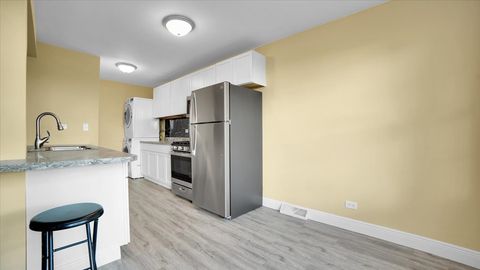 Tiny photo for 1277 Prairie Avenue #C, Glendale Heights, IL 60139 (MLS # 12501602)