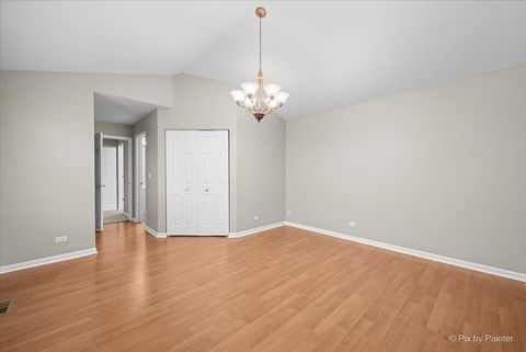 Tiny photo for 720 Legends Drive, Carol Stream, IL 60188 (MLS # 12522475)
