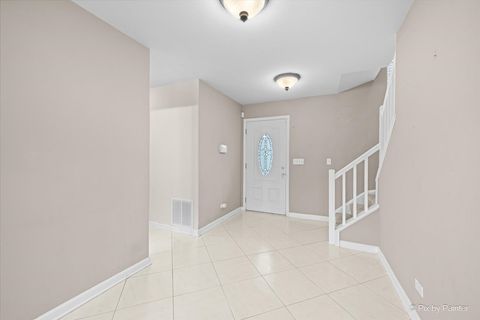 Tiny photo for 720 Legends Drive, Carol Stream, IL 60188 (MLS # 12522475)