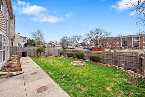 Tiny photo for 720 Legends Drive, Carol Stream, IL 60188 (MLS # 12522475)