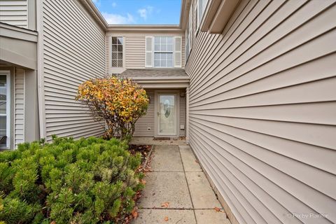 Tiny photo for 720 Legends Drive, Carol Stream, IL 60188 (MLS # 12522475)