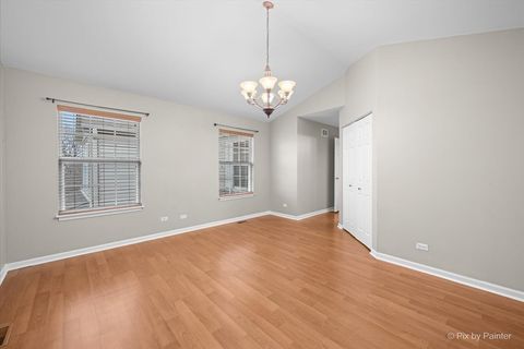 Tiny photo for 720 Legends Drive, Carol Stream, IL 60188 (MLS # 12522475)