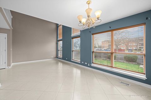 Tiny photo for 720 Legends Drive, Carol Stream, IL 60188 (MLS # 12522475)