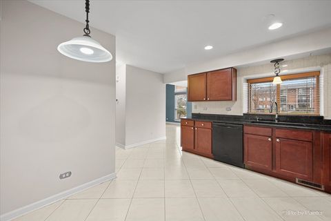 Tiny photo for 720 Legends Drive, Carol Stream, IL 60188 (MLS # 12522475)