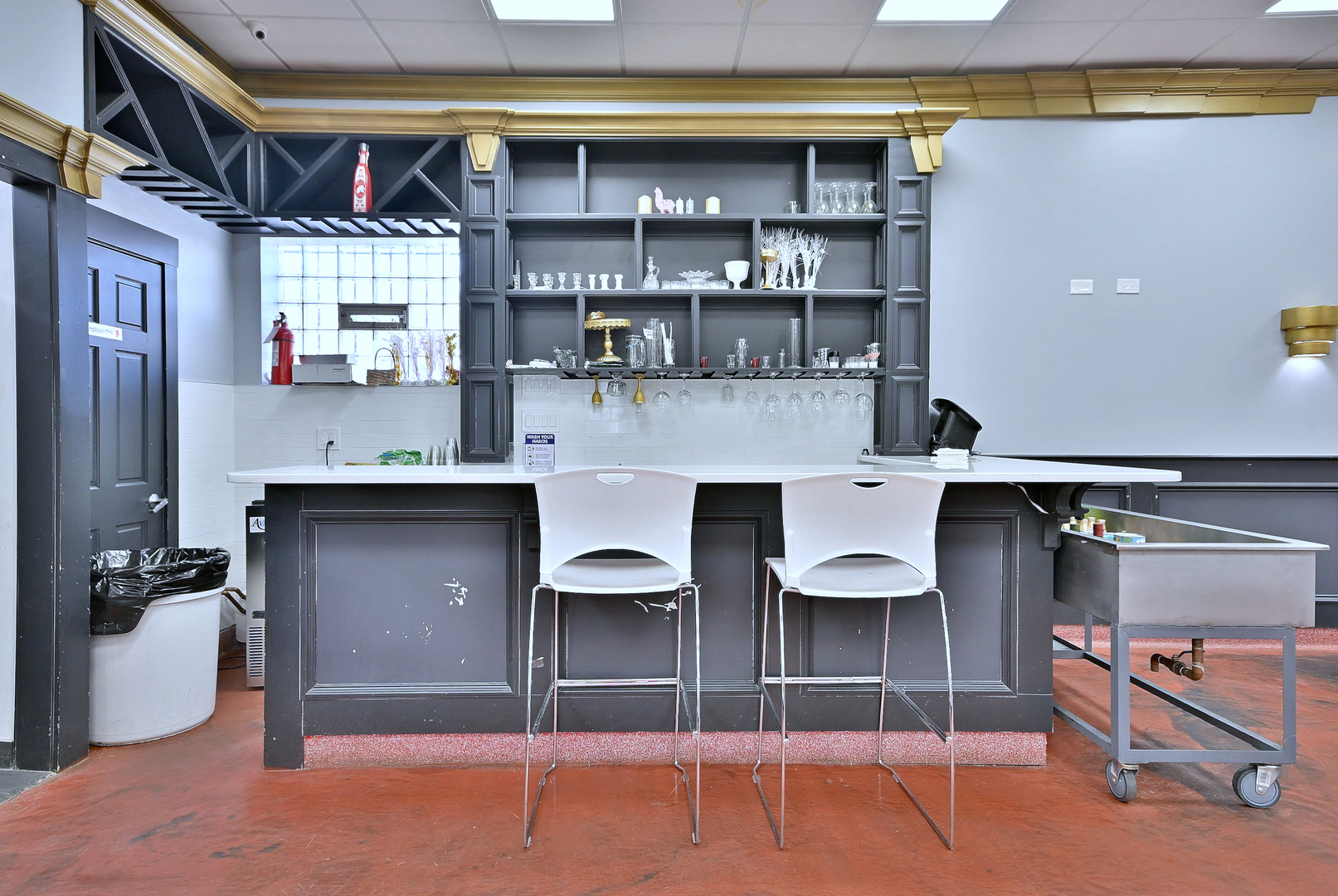 5319 W Belmont Avenue