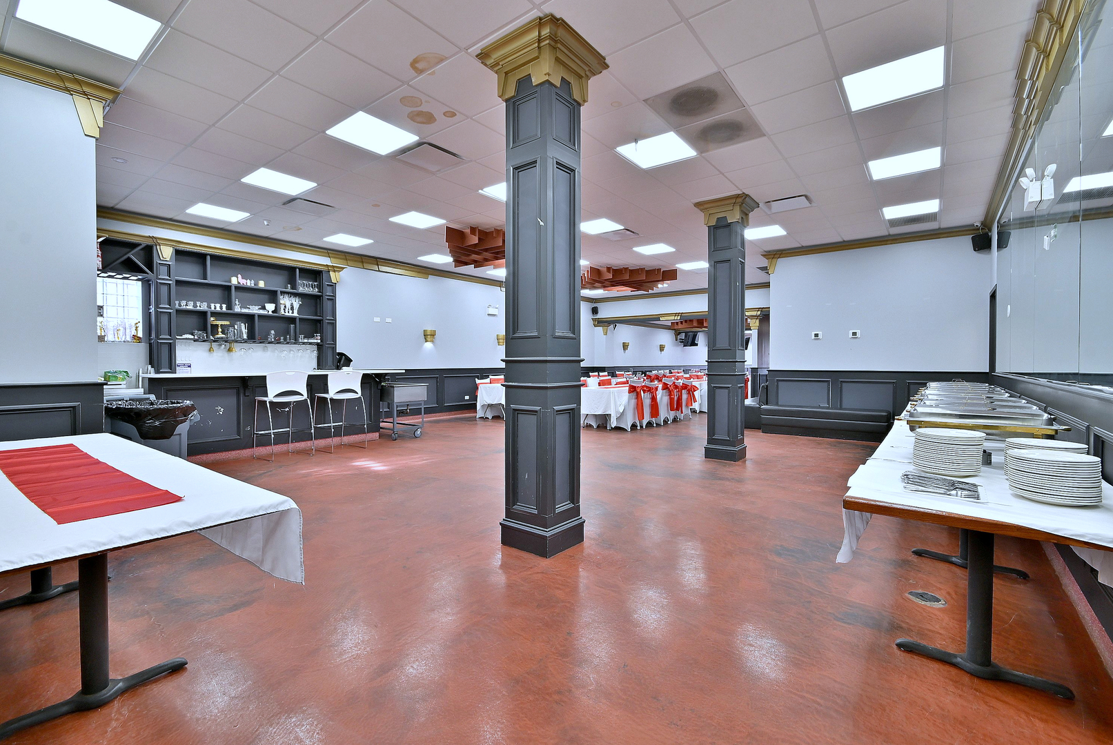 5319 W Belmont Avenue