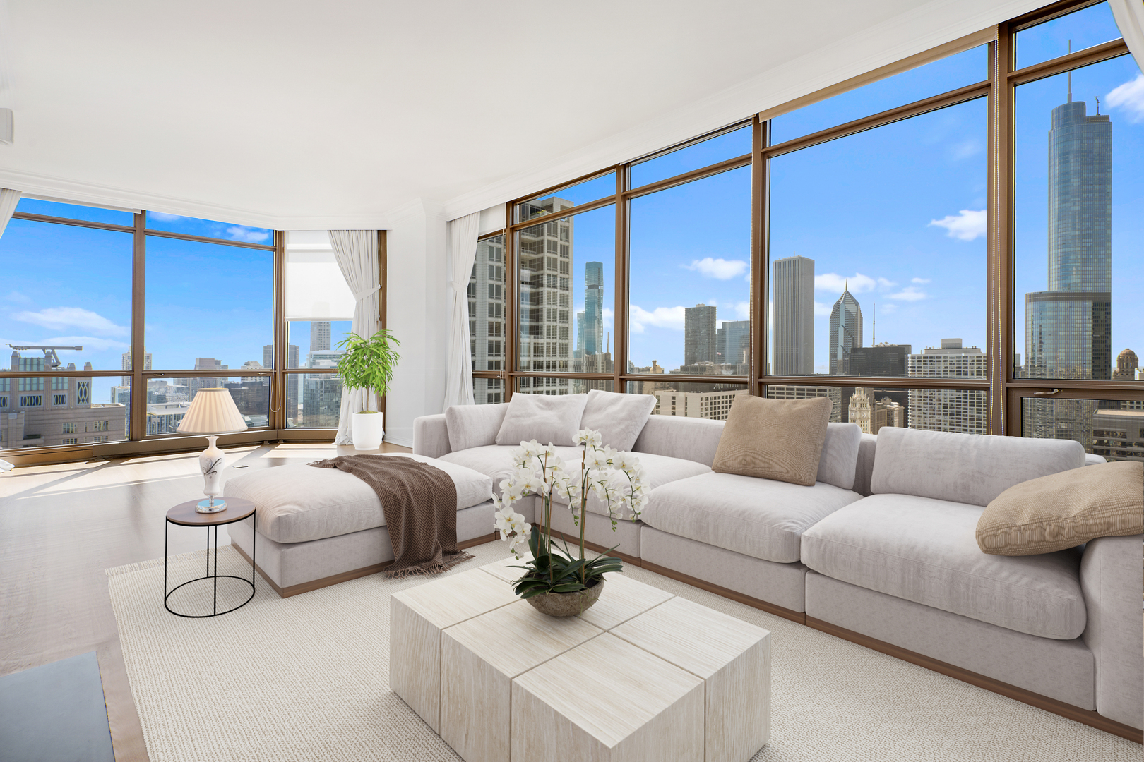 21 E Huron Street 4701