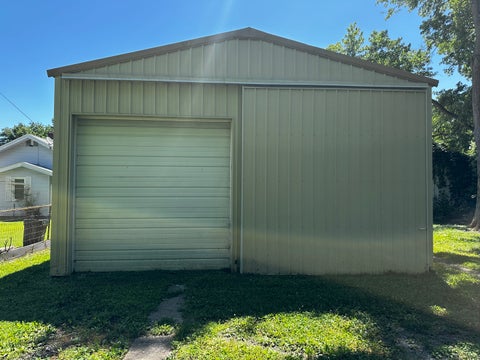 Tiny photo for 623 N 14th Street, Murphysboro, IL 62966 (MLS # 12647372)