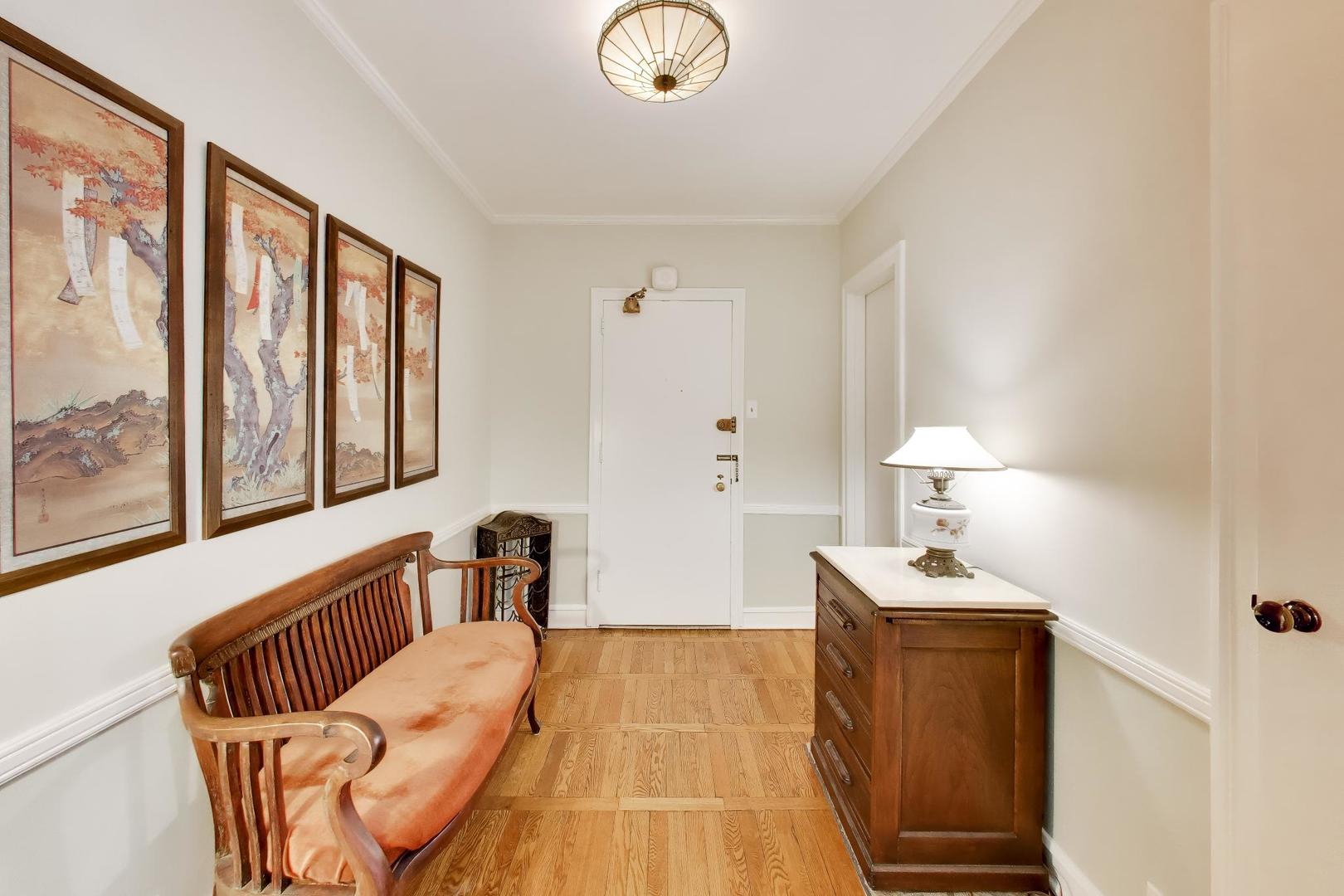 1585 Ridge Avenue 505