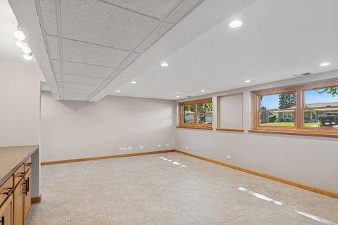 Tiny photo for 1900 Burr Oak Lane, Lindenhurst, IL 60046 (MLS # 12548479)