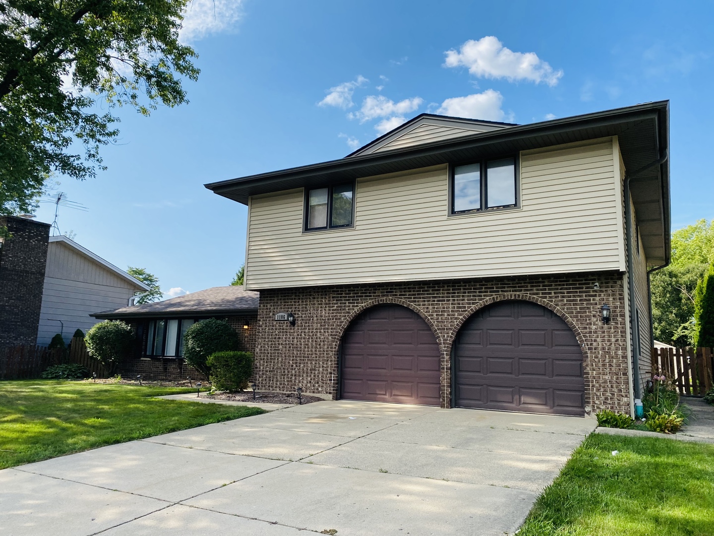 1106 WESTFIELD Lane