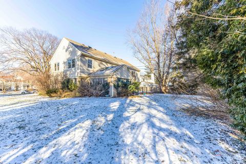 Tiny photo for 303 Auburn Avenue, Winnetka, IL 60093 (MLS # 12489979)