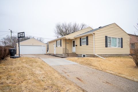 Photo of 2550 26TH Street, Rock Island, IL 61201 (MLS # 12588086)
