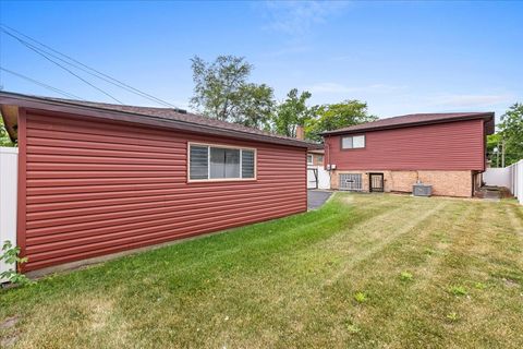 Tiny photo for 15117 Madison Avenue, Dolton, IL 60419 (MLS # 12498883)